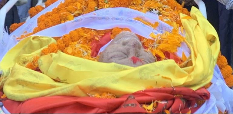 प्रधानमन्त्रीद्वारा शताब्दी पुरुष सत्यमोहन जोशीप्रति श्रद्धाञ्जलि अर्पण