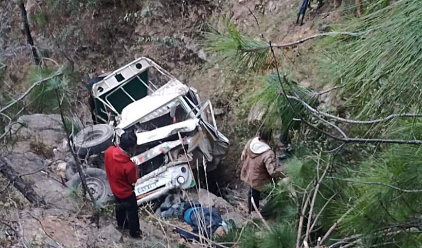 बैतडीमा प्रहरीको जीप दुर्घटना : ५ जना प्रहरीको मृत्यु, उद्धारमा कठीनाइ