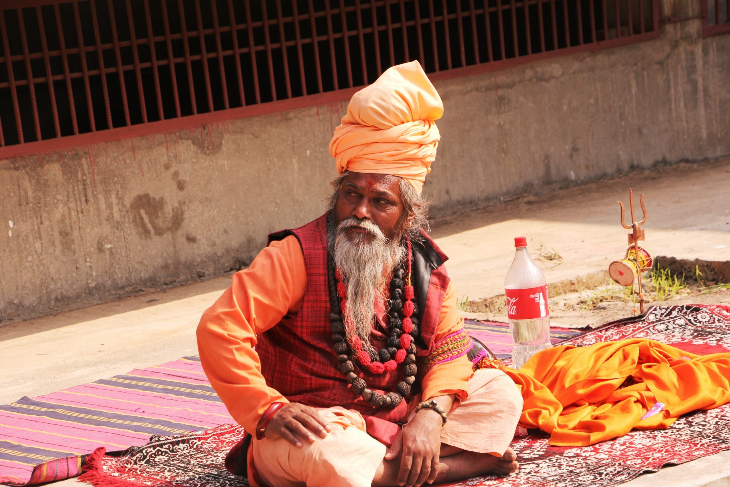 डोलेश्वर महादेव मन्दिरमा साधु सन्तहरु (फोटो फिचर)