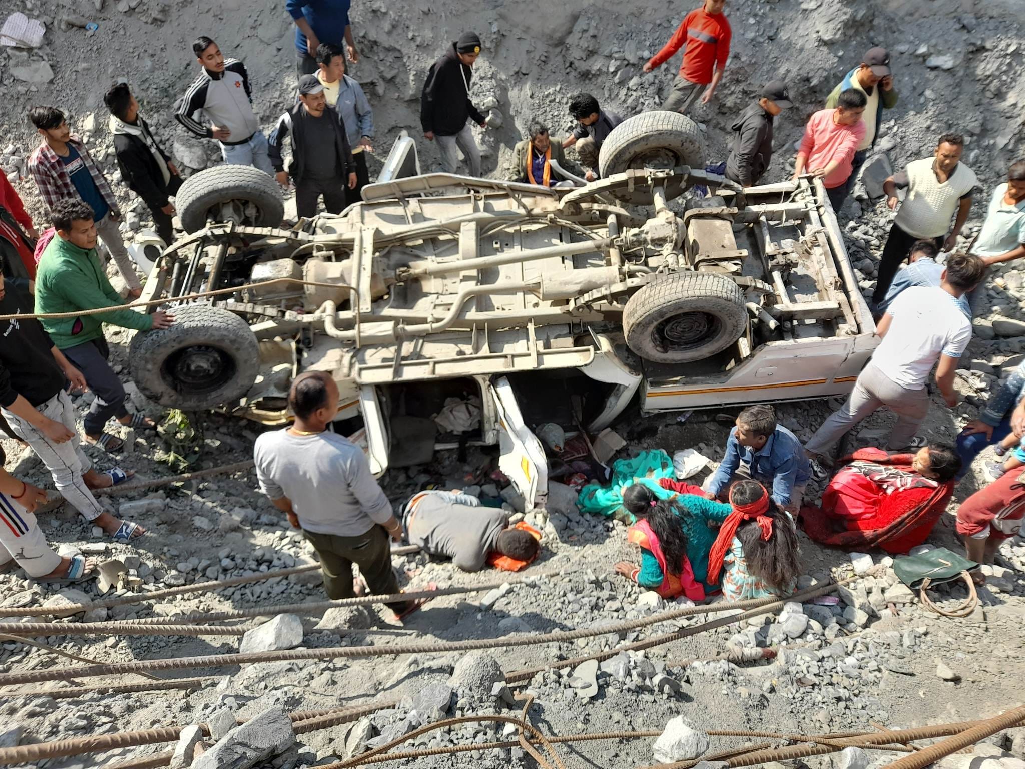 दार्चुलामा जीप दुर्घटना हुँदा एक जनाको मृत्यु, ६ जना घाइते