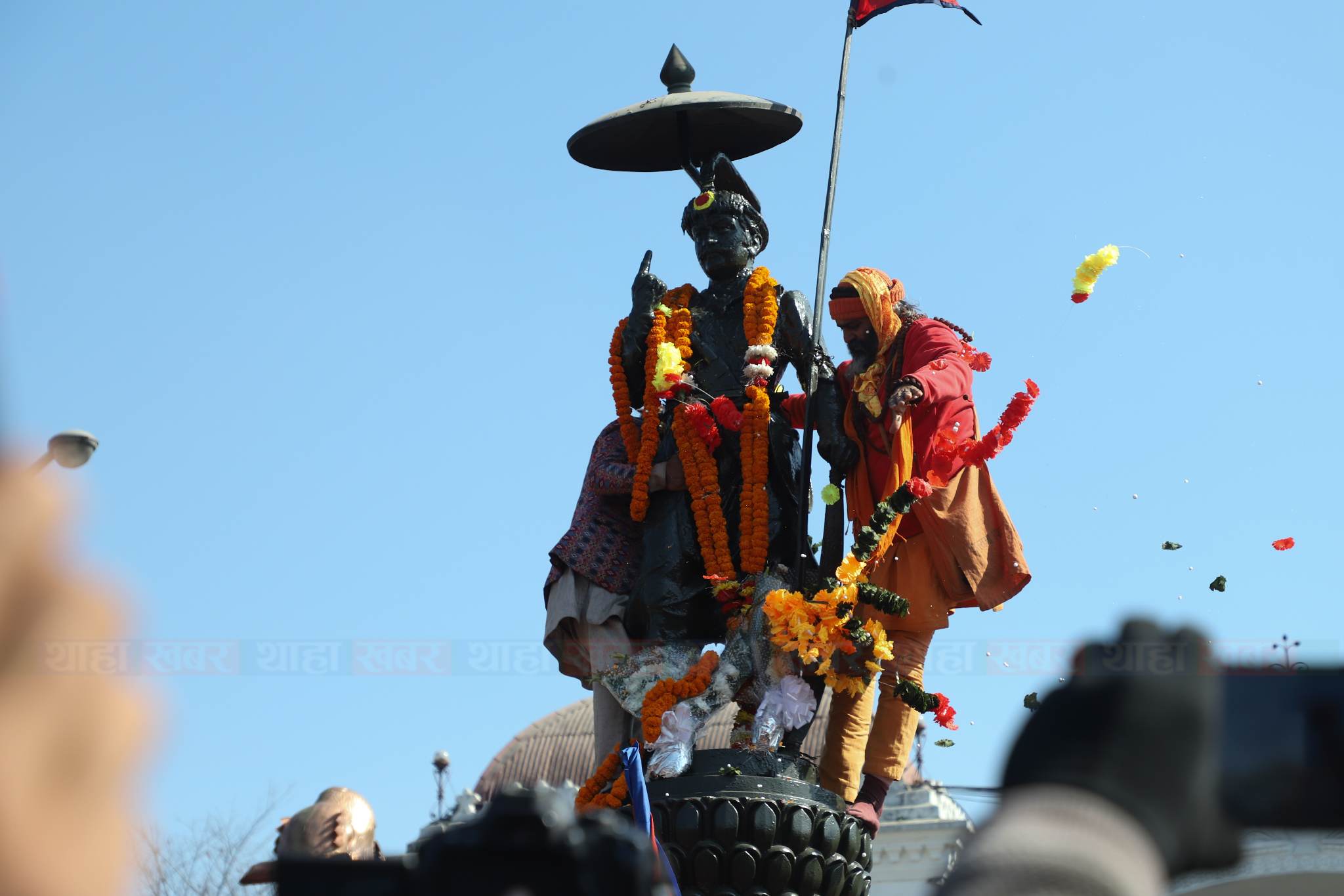 सिंहदरबार पुगेर राष्ट्रपतिले आज पृथ्वीनारायण शाहको शालिकमा माल्यार्पण गर्ने