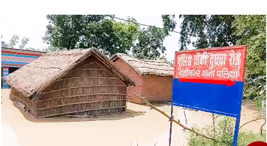 नदीमा आएको बाढीले घर फर्कन लागेका नेपाली  भारतको पलिया अलपत्र