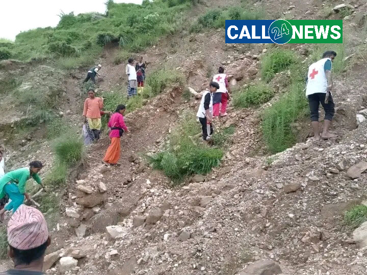 बाजुराका अधिकांश ठाउँमा पहिरो रोक्न वृक्षरोपण कार्यक्रम सुरु